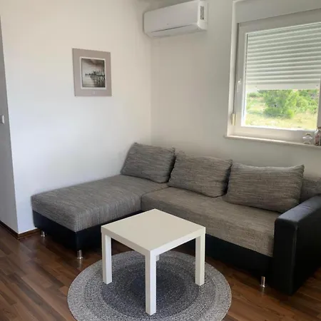 Mares * ロバニスカ