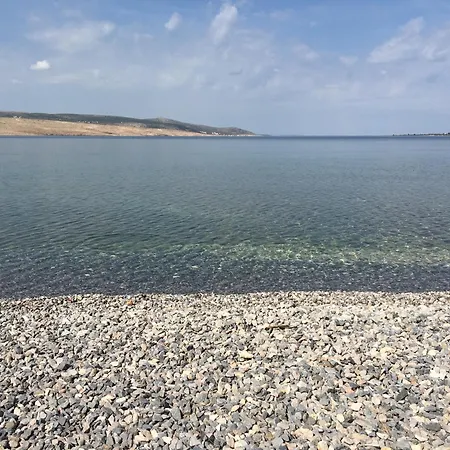 Mares アパート ロバニスカ